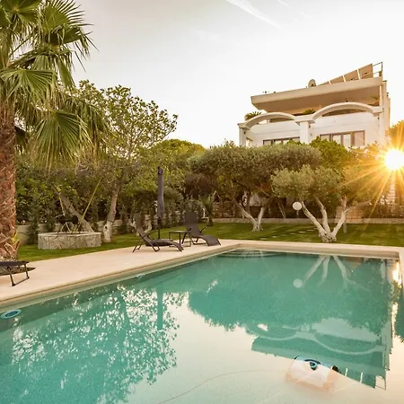 Escape To Sounio Cape Vakantiehuis *